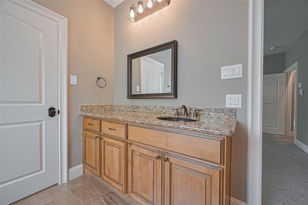 7615 Pecan Drive, Damon, Texas image 35
