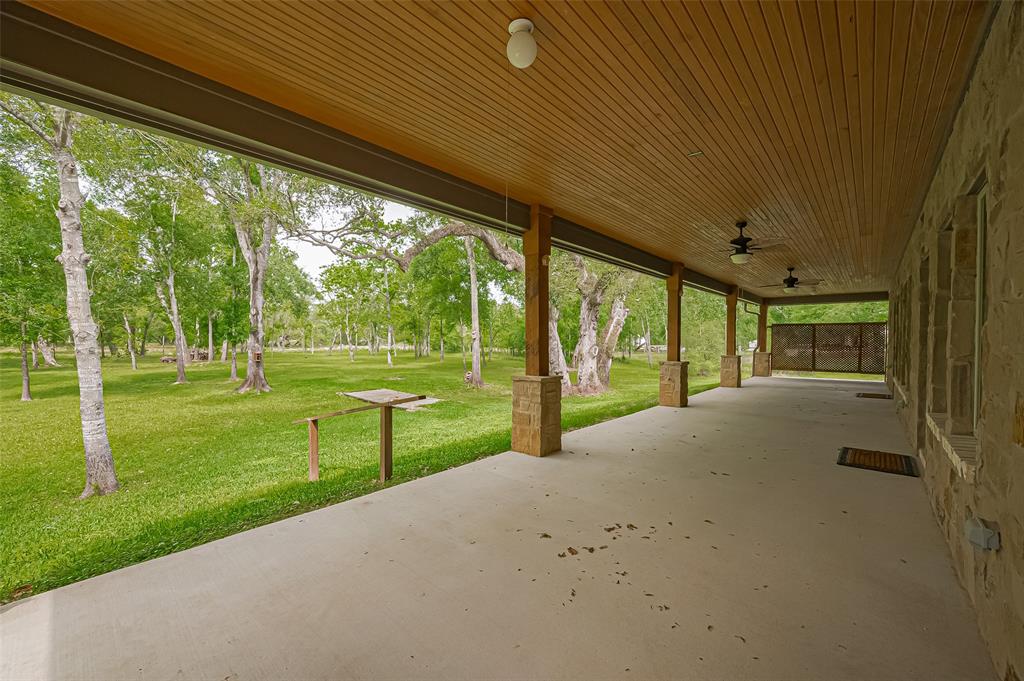 7615 Pecan Drive, Damon, Texas image 42