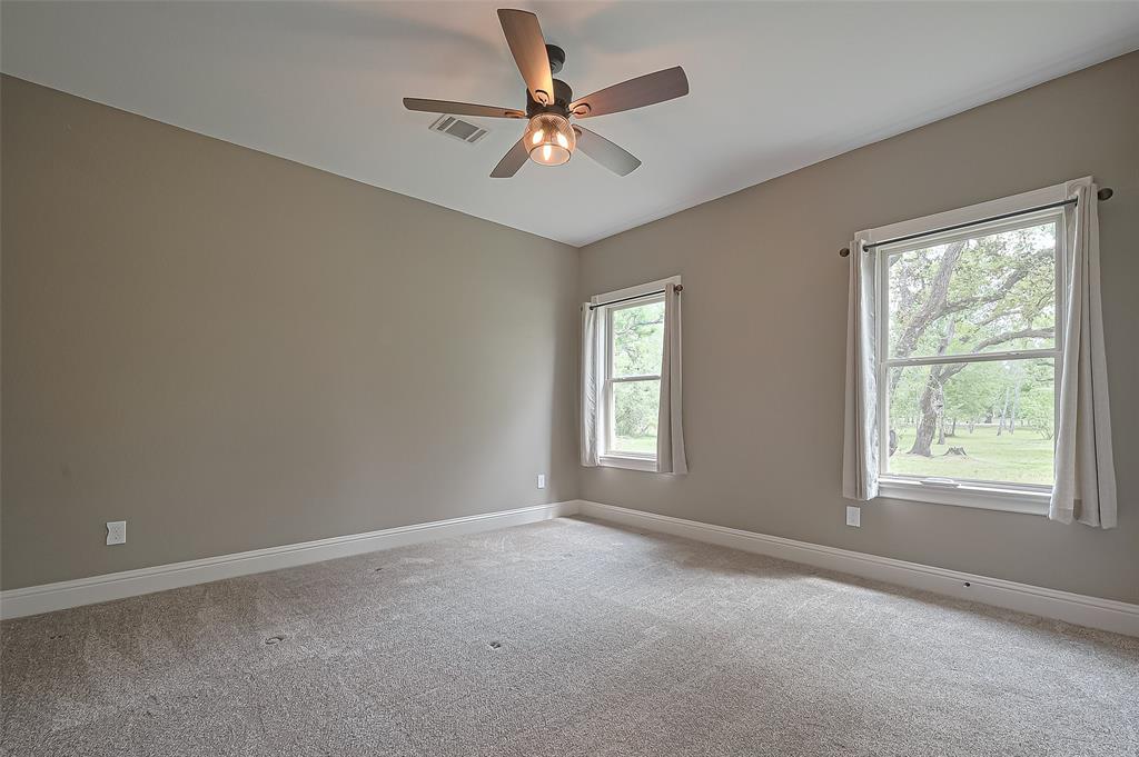 7615 Pecan Drive, Damon, Texas image 23
