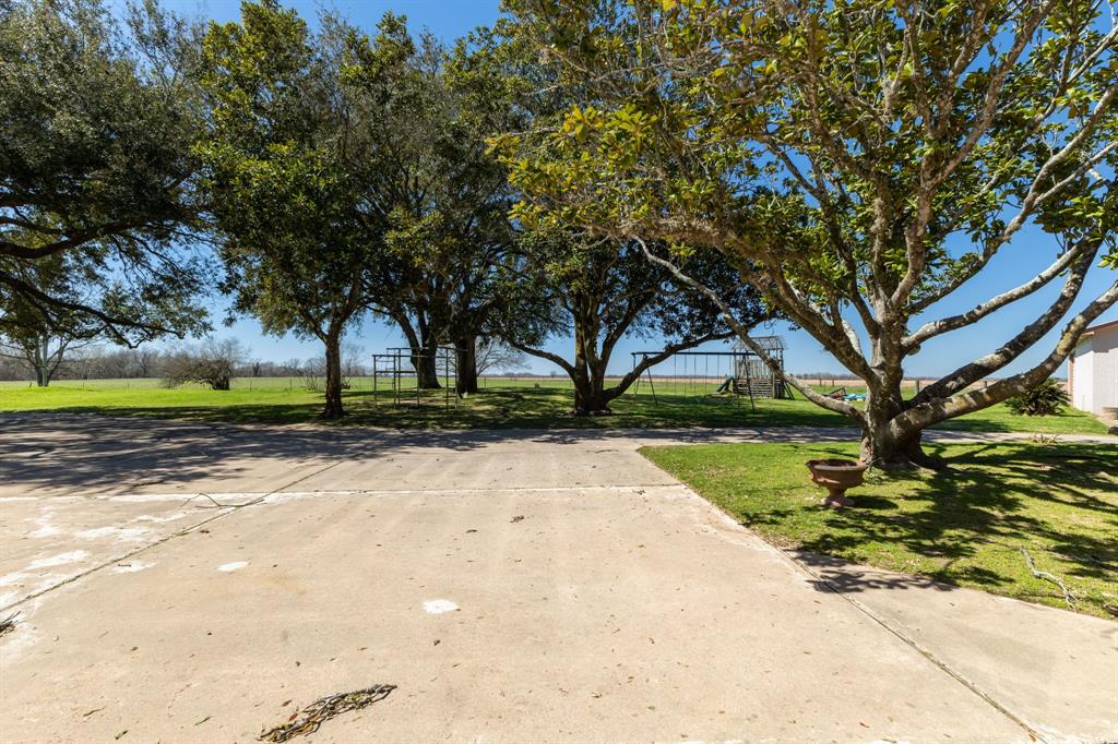 2009 Fm 950, Eagle Lake, Texas image 45