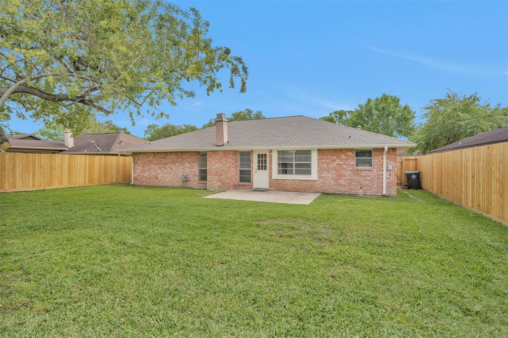 13626 Fernhill Drive, Sugar Land, Texas image 21
