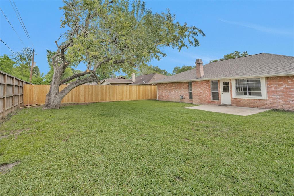 13626 Fernhill Drive, Sugar Land, Texas image 20