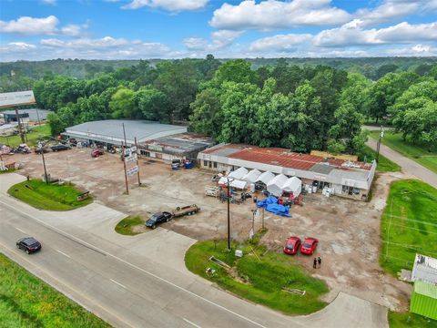 18020 US Highway 59 New Caney TX 77357