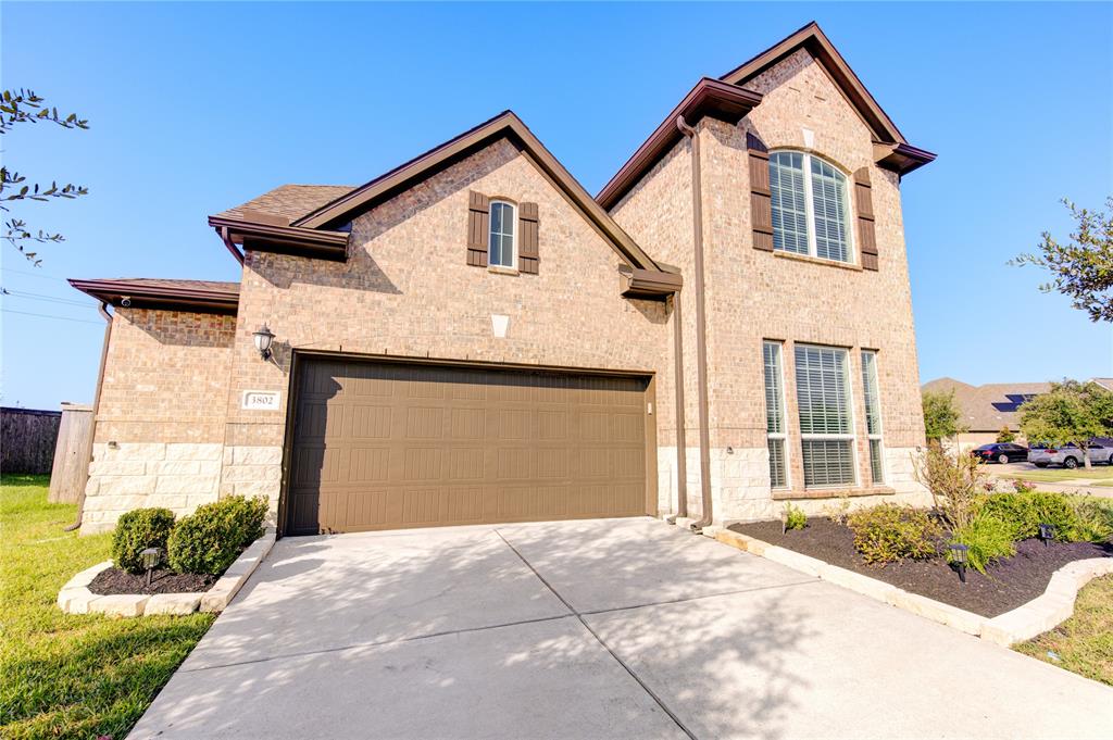 3802 Stone Bend Court, Pearland, Texas image 1