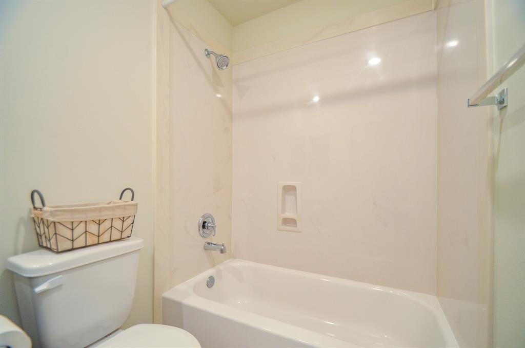 6726 Arlington Drive, Manvel, Texas image 19