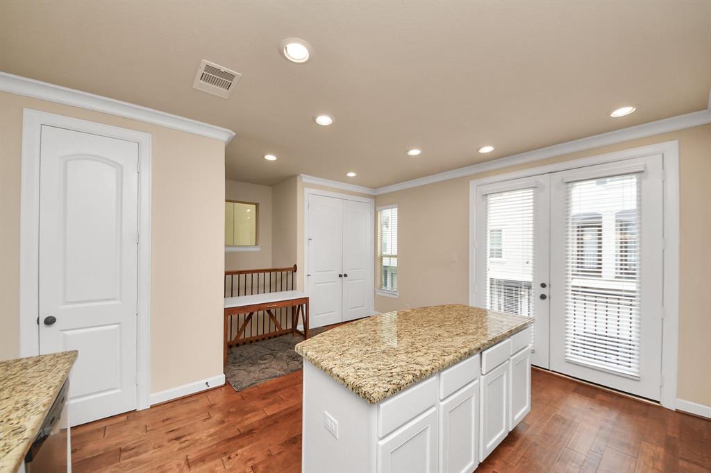 10805 N Kyler Oaks Place, Houston, Texas image 9