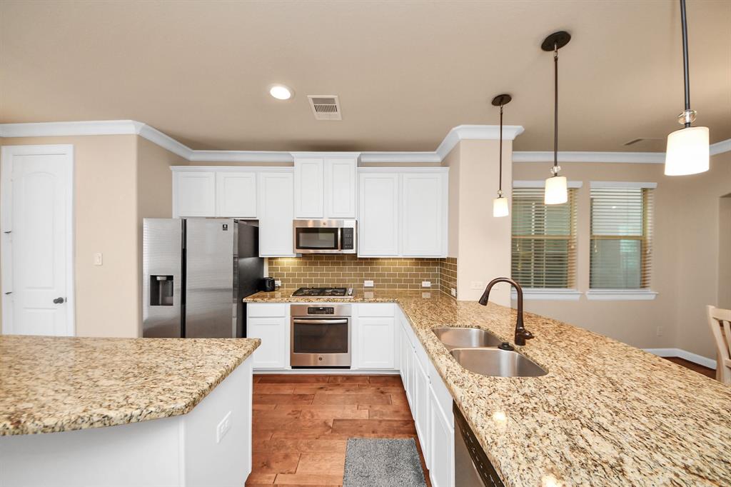 10805 N Kyler Oaks Place, Houston, Texas image 11