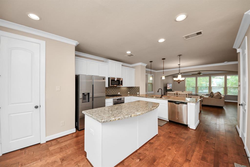 10805 N Kyler Oaks Place, Houston, Texas image 7