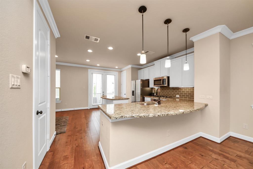 10805 N Kyler Oaks Place, Houston, Texas image 12