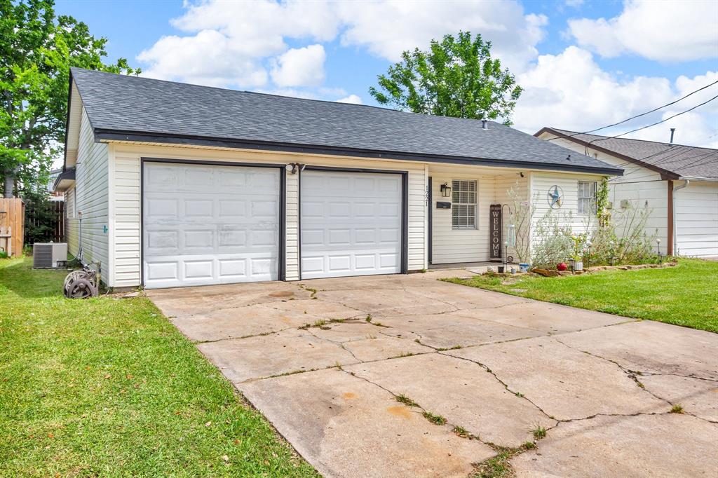 1221 Elm Street, Deer Park, Texas image 3