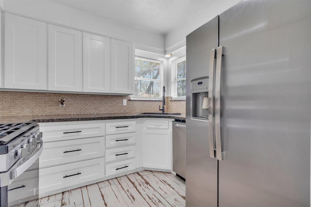 1221 Elm Street, Deer Park, Texas image 5