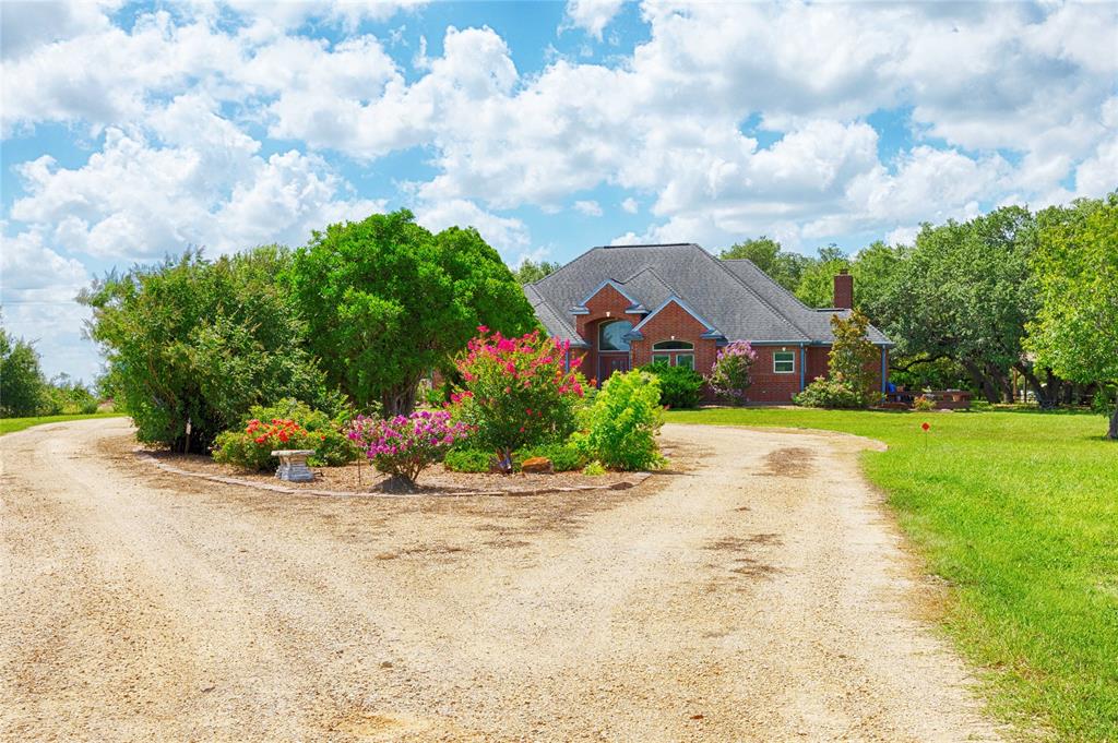 900 Schulze Road
