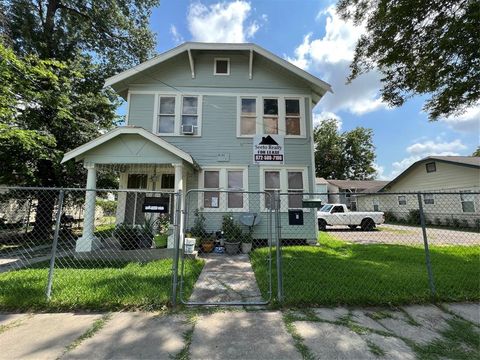 6823 Avenue E Houston TX 77011