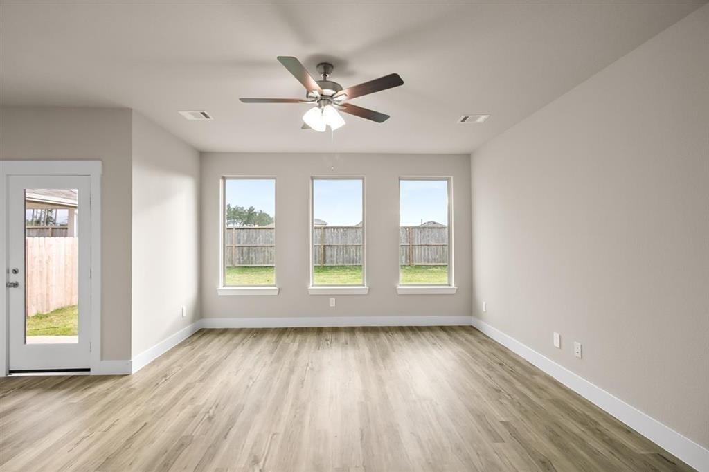 15226 Prairie Mild Drive, New Caney, Texas image 8
