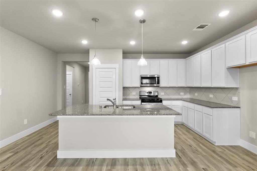 15226 Prairie Mild Drive, New Caney, Texas image 5