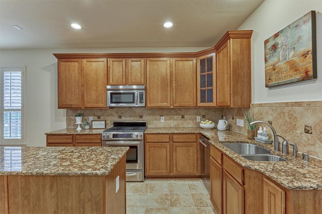 71 Ginger Jar Street, The Woodlands, Texas image 15