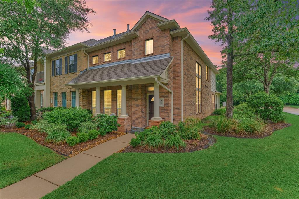 71 Ginger Jar Street, The Woodlands, Texas image 1
