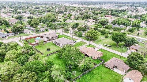  in Texas City TX 2415 5th Avenue 4.jpg