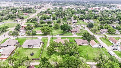  in Texas City TX 2415 5th Avenue 5.jpg