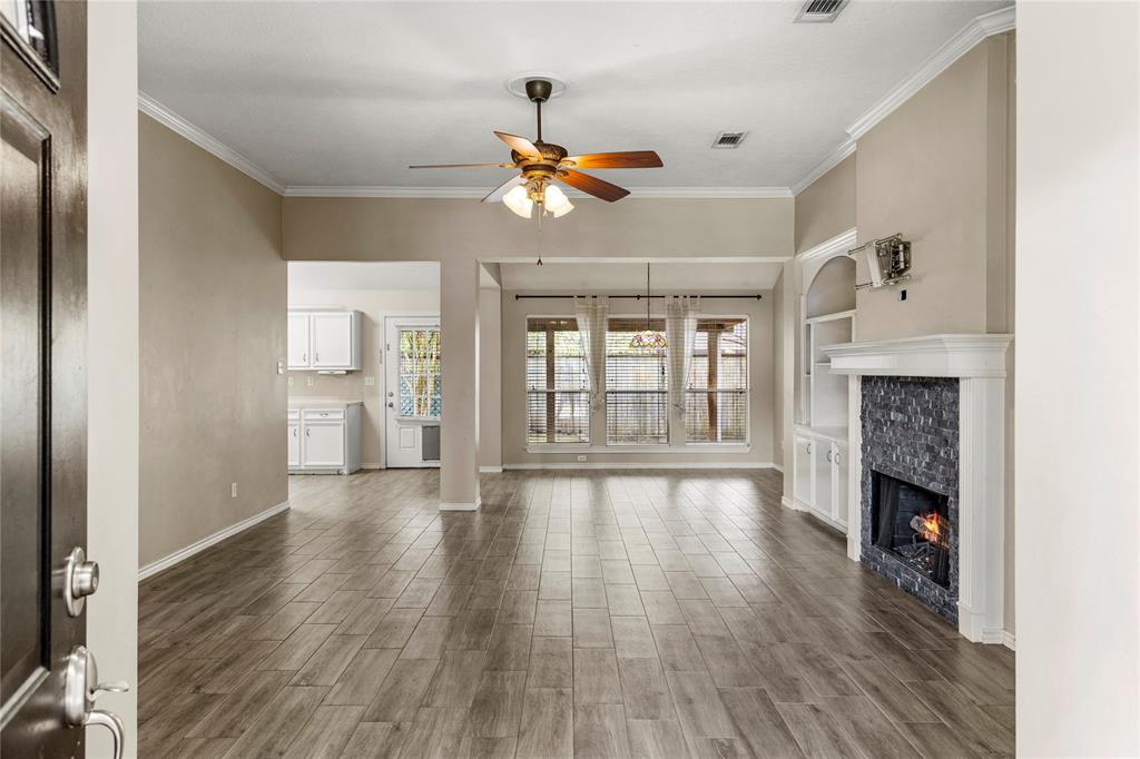 110 Rustling Wind Drive, Montgomery, Texas image 4