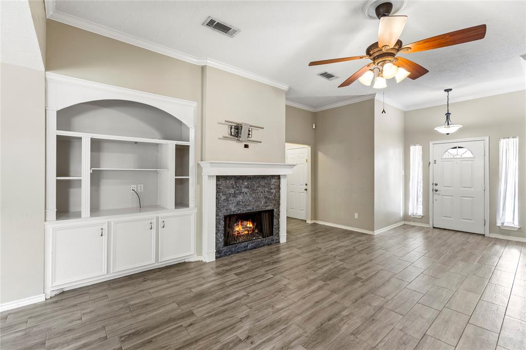 110 Rustling Wind Drive, Montgomery, Texas image 7