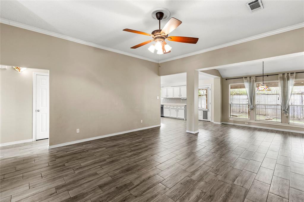 110 Rustling Wind Drive, Montgomery, Texas image 10