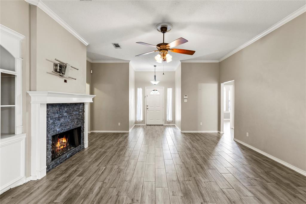 110 Rustling Wind Drive, Montgomery, Texas image 8