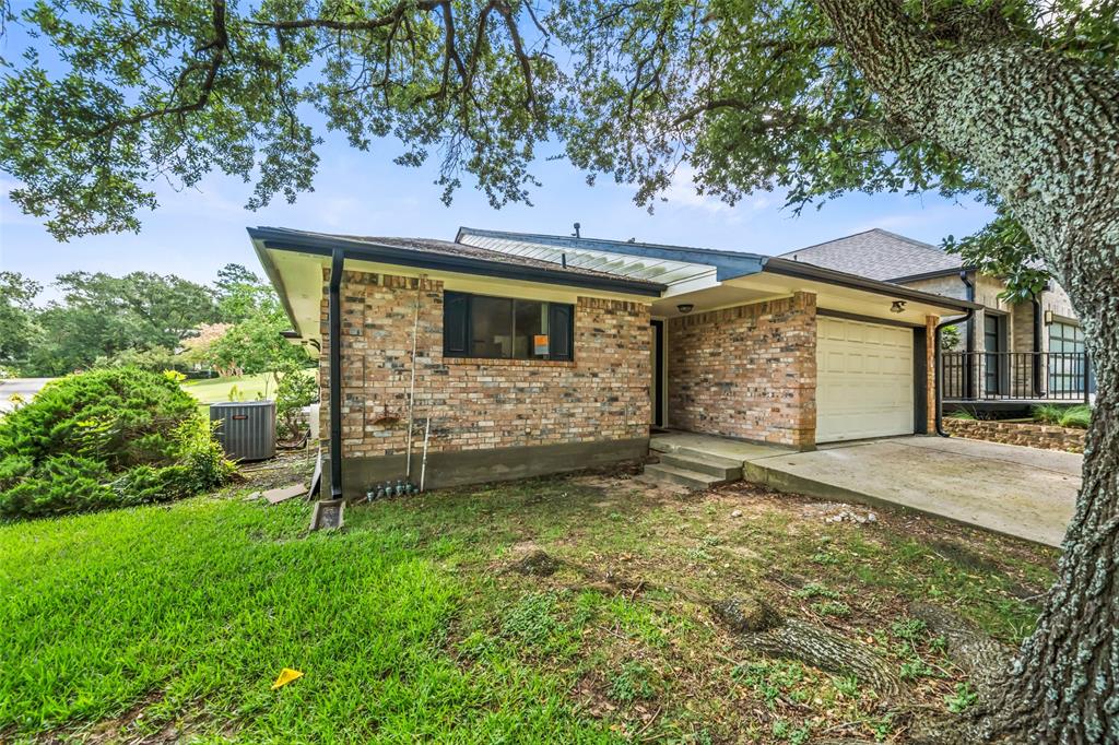 101 Fairway View Lane