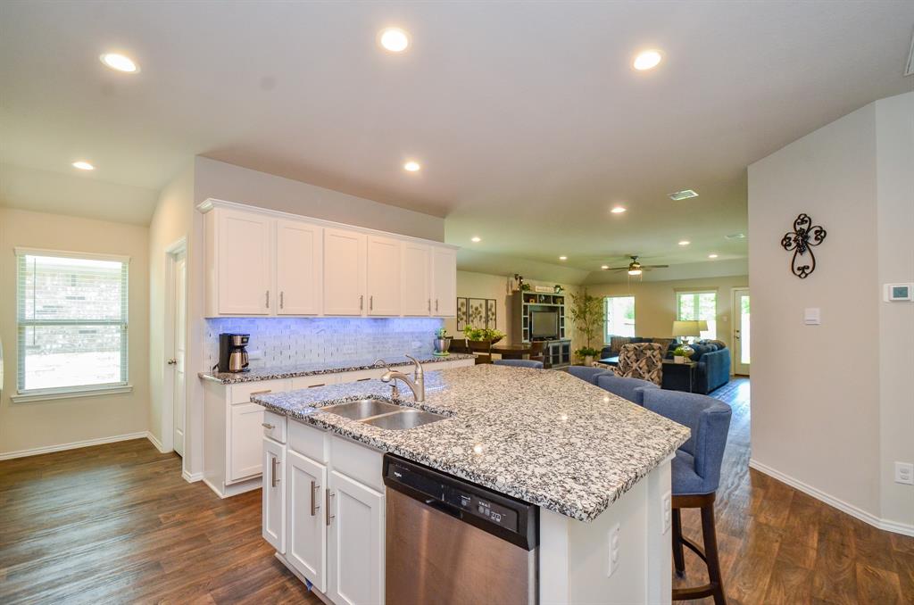 3810 Willow Valley Court, Conroe, Texas image 11