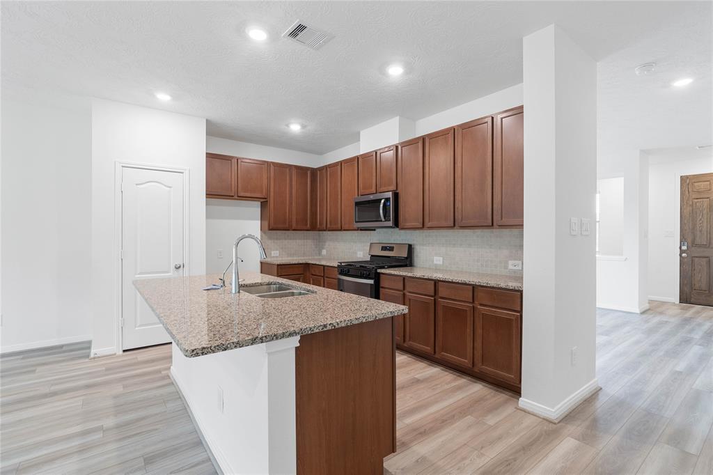 25635 White Vortex Drive, Spring, Texas image 7