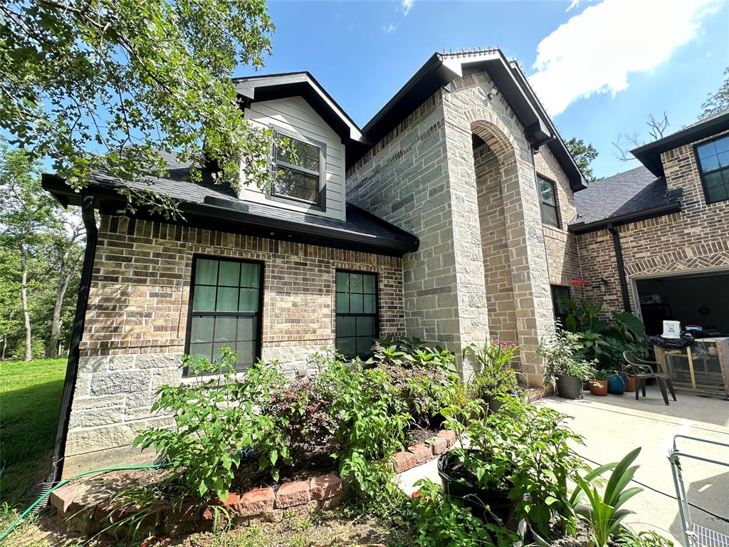 15195 Holly Lane