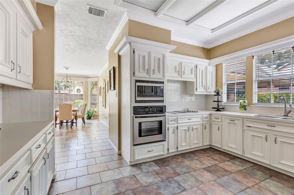 3306 Spring Manor Drive, Houston, Texas image 17