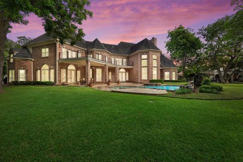 Single Family Residence in Sugar Land TX 1217 Horseshoe Drive.jpg