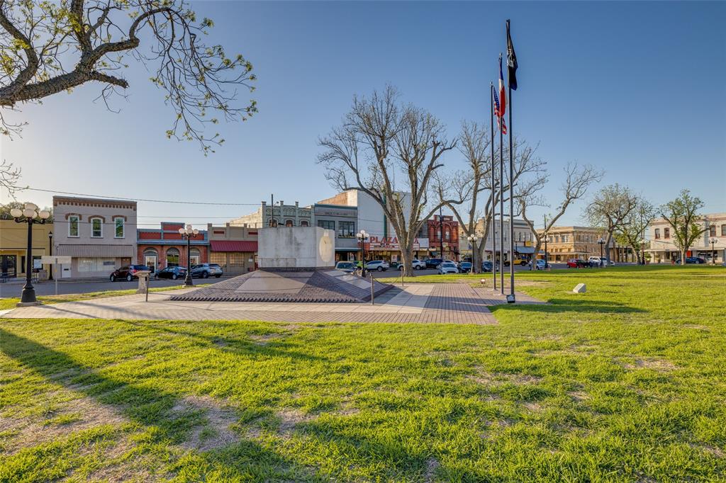 106 Stran Street, Wharton, Texas image 19
