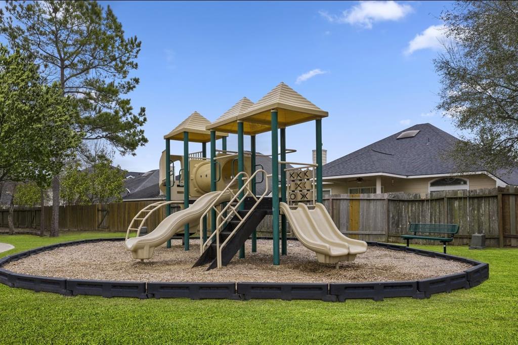 3518 Rocky Aspen Drive, Spring, Texas image 5