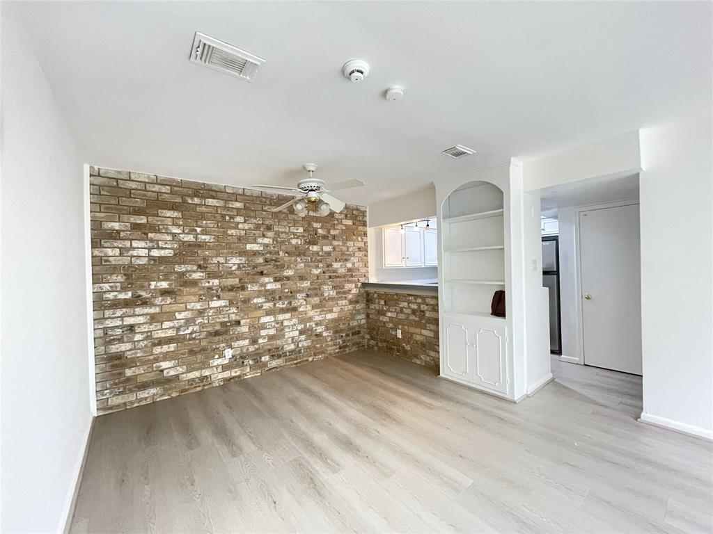 921 Wax Myrtle Lane, Houston, Texas image 4