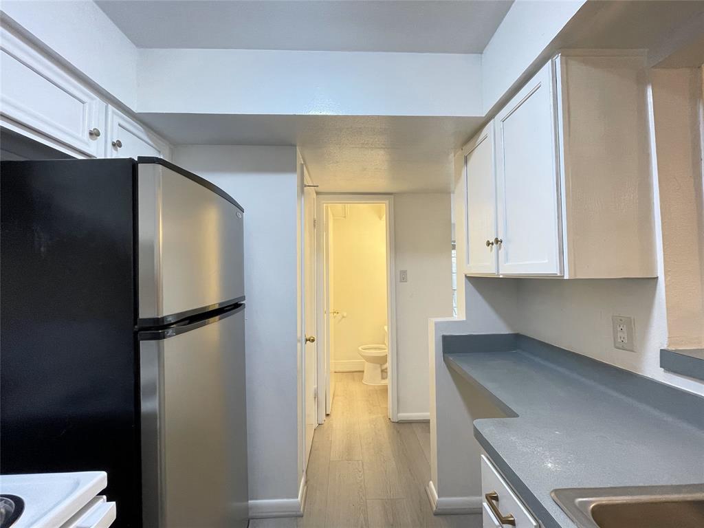 921 Wax Myrtle Lane, Houston, Texas image 13
