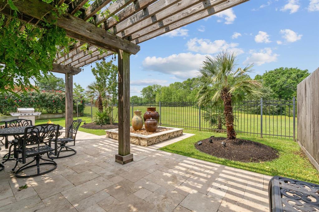 111 Bessie Price Owens Drive, Montgomery, Texas image 30