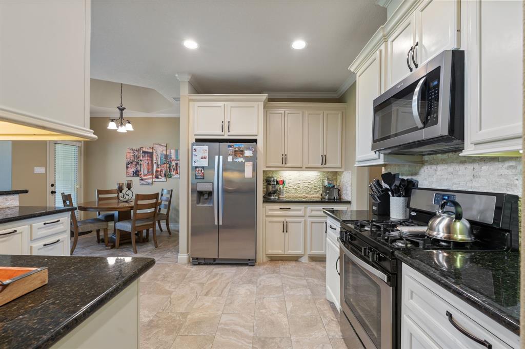 111 Bessie Price Owens Drive, Montgomery, Texas image 13
