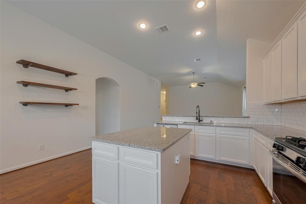 9715 Deborah Colony Lane, Humble, Texas image 13