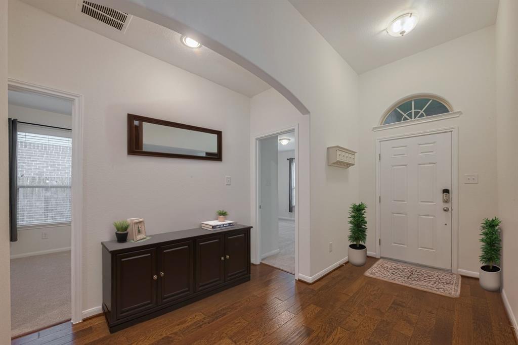 9715 Deborah Colony Lane, Humble, Texas image 3
