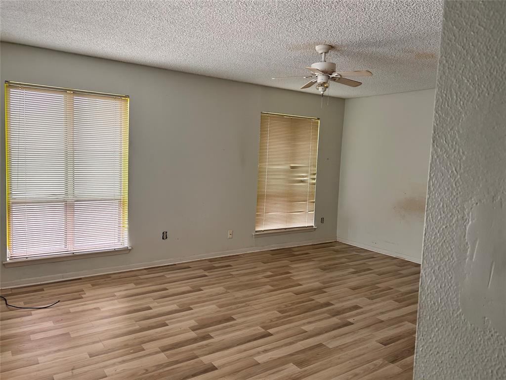 2130 N Fountain Valley Drive, Missouri City, Texas image 10