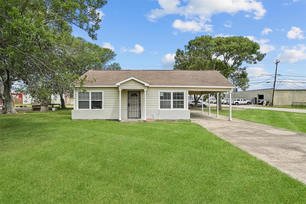 202 N Avenue D, Freeport, Texas image 1