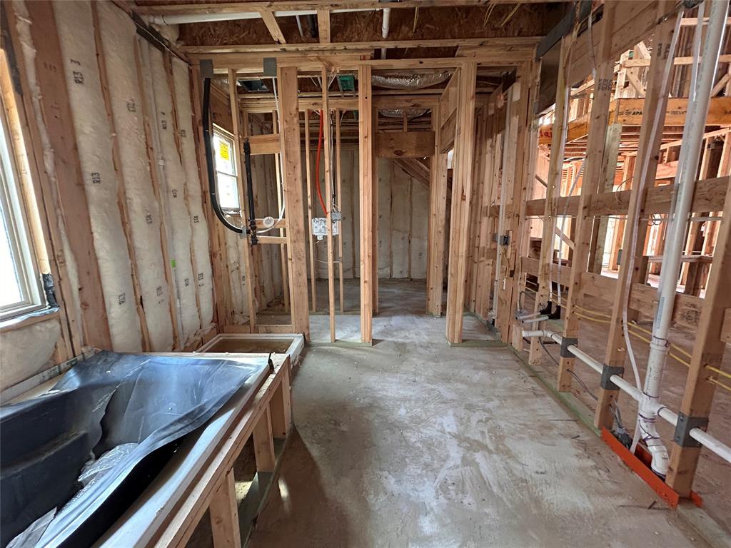 3618 Cardinal Pointe Lane, Angleton, Texas image 7