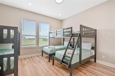 Single Family Residence in Galveston TX 4043 Obra Drive 19.jpg