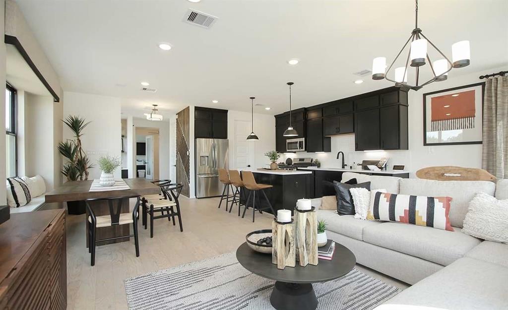 2150 Villa Clara Drive, Friendswood, Texas image 7