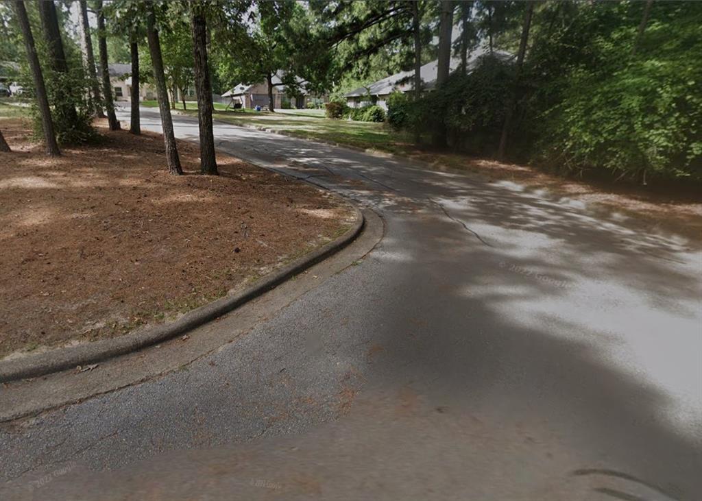 1924 Foxbriar Drive, Huntsville, Texas image 5
