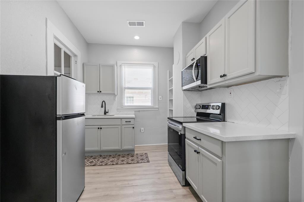 2219 45th Street, Galveston, Texas image 5