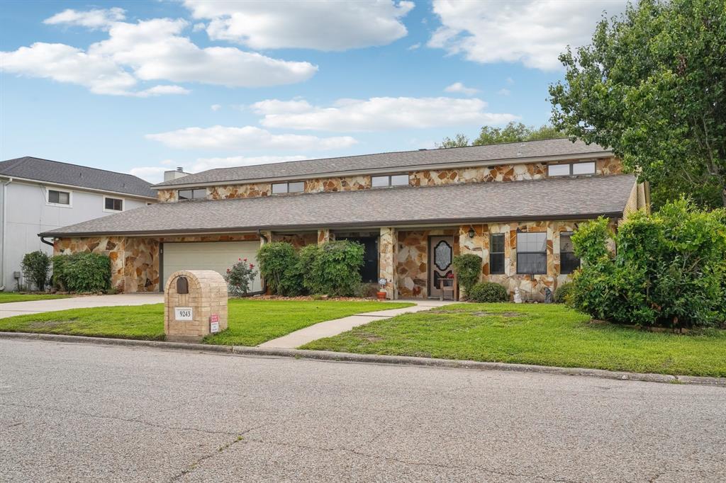 9243 Deepwater Drive, Montgomery, Texas image 3