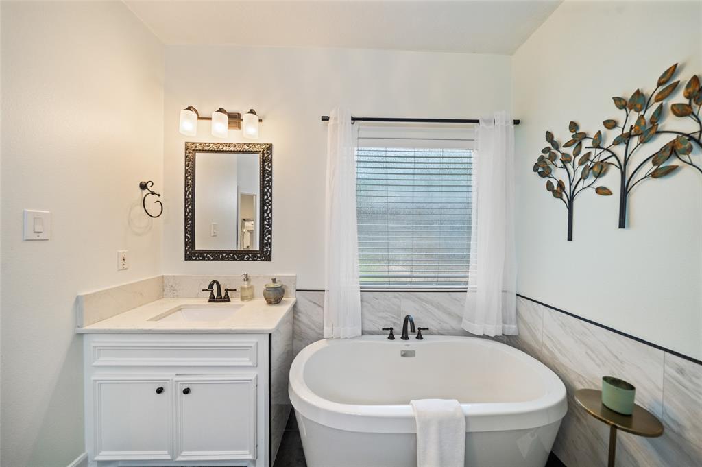 18854 Lake Terrace Drive, Montgomery, Texas image 17